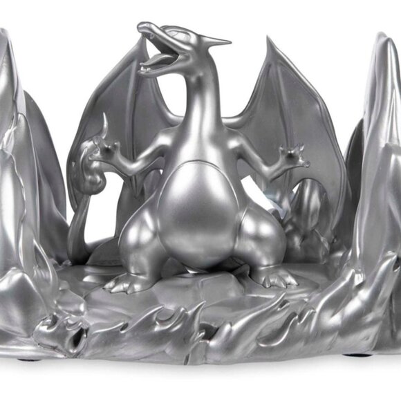 Charizard Kanto Final Evolution Bookend - Picture 2 of 3